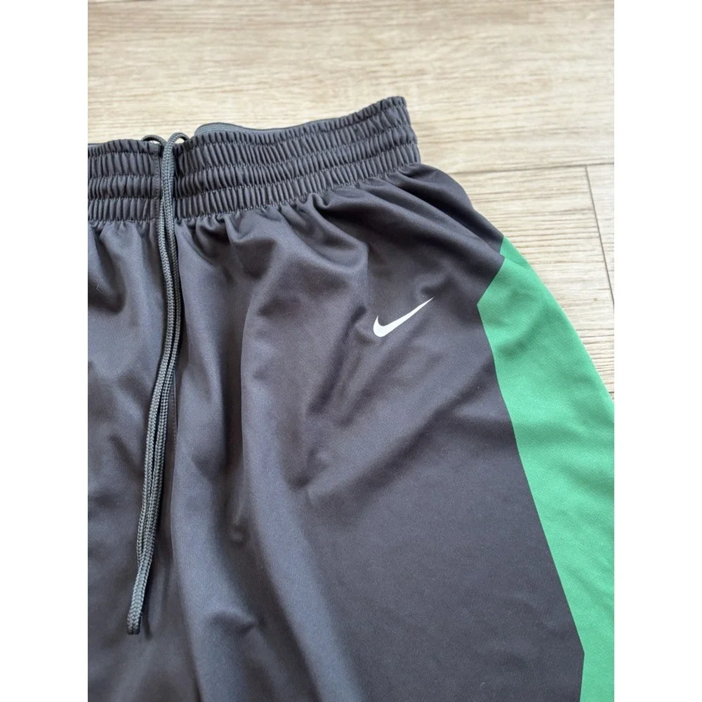 Nike color block